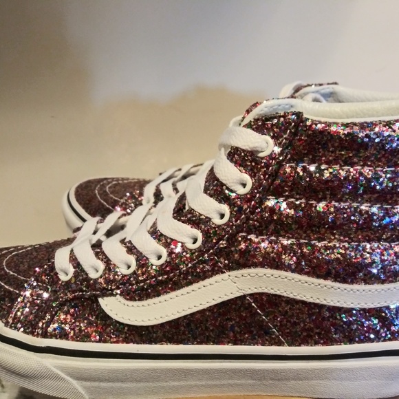 Van Sneakers - Picture 4 of 6